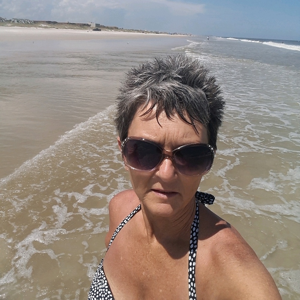 Meet your Posher, Debbie